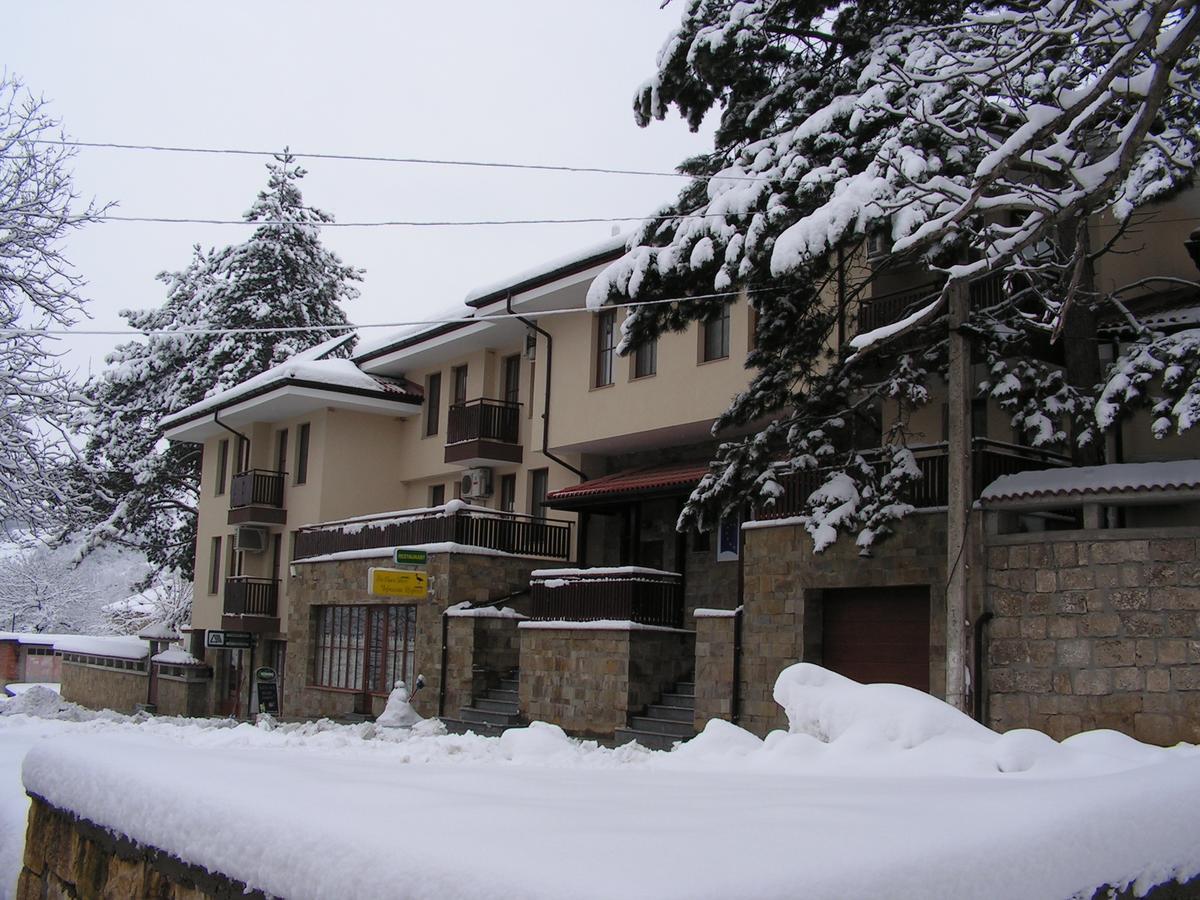 Hotel Black Stork Nisovo Exterior foto